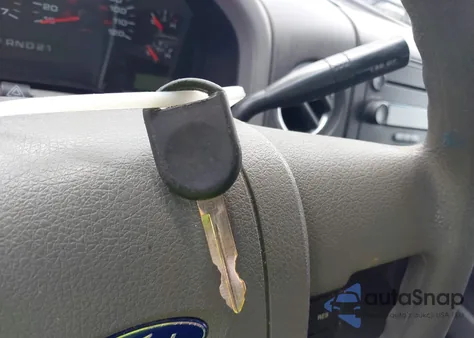 2005 Ford F150 Lariat/Xlt from USA, damaged, VIN 1FTPW125X5KC55665